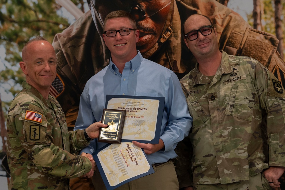 USAMMDA team gathers for command town hall, awards presentation