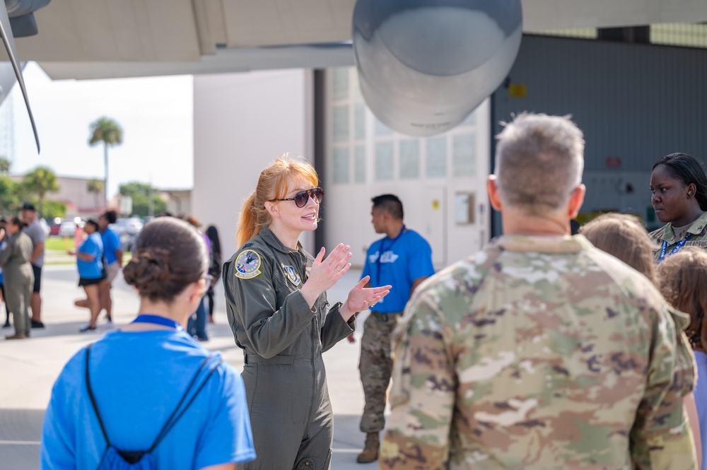 'Fly Like a Girl': Inspiring the next generation of female pilots