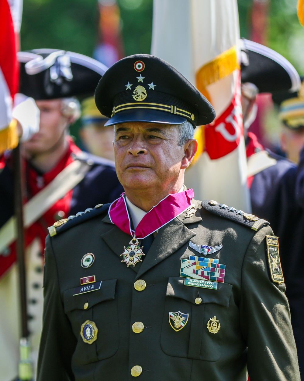 Commander of the Mexican Army Full Honor Arrival Ceremony