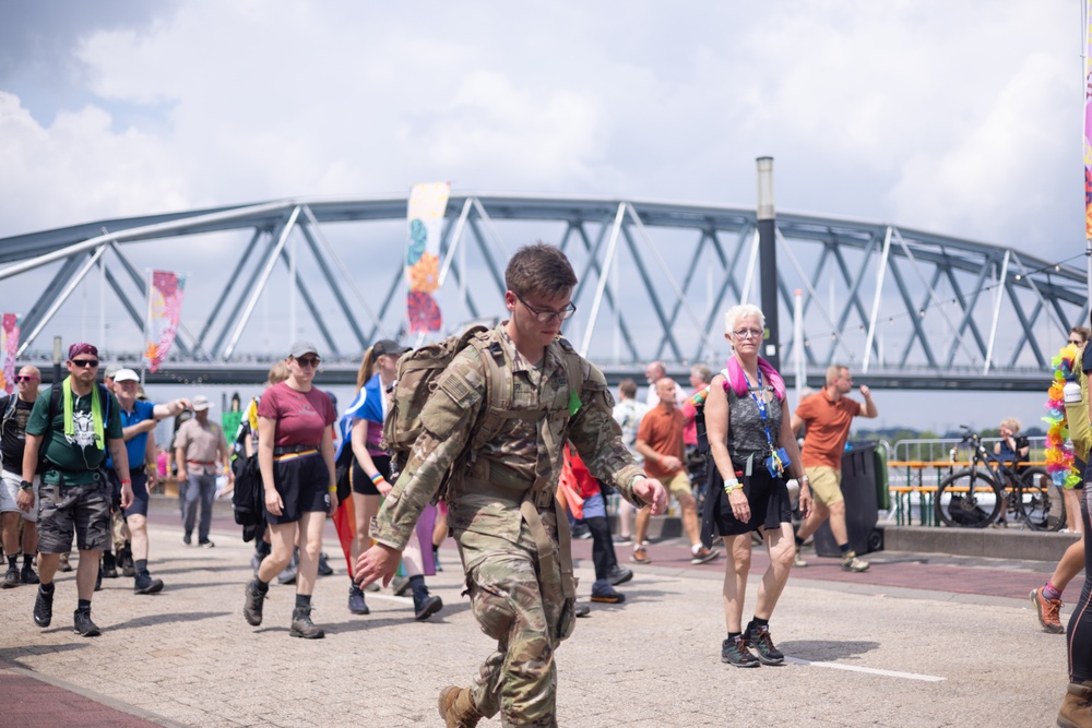 Nijmegen March: V Corps Soldiers Day 2