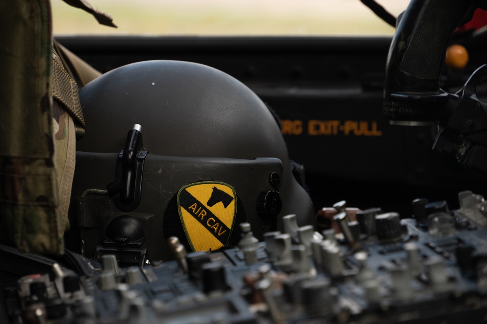 1st Cavalry Division Black Hawk Flight Celebrates Reenlistments and Trains Pilot