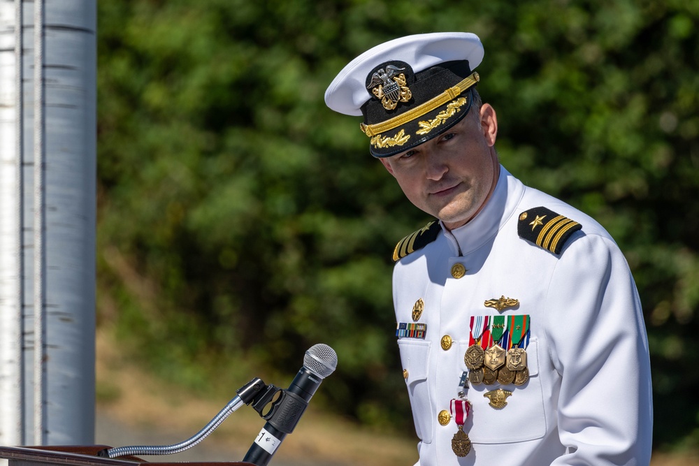 Theater Undersea Surveillance Command Pacific Holds Change of Command Ceremony