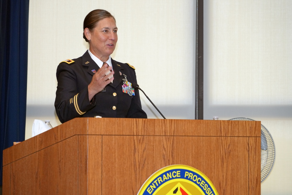 USMEPCOM Welcomes New Commander during Change of Command Ceremony