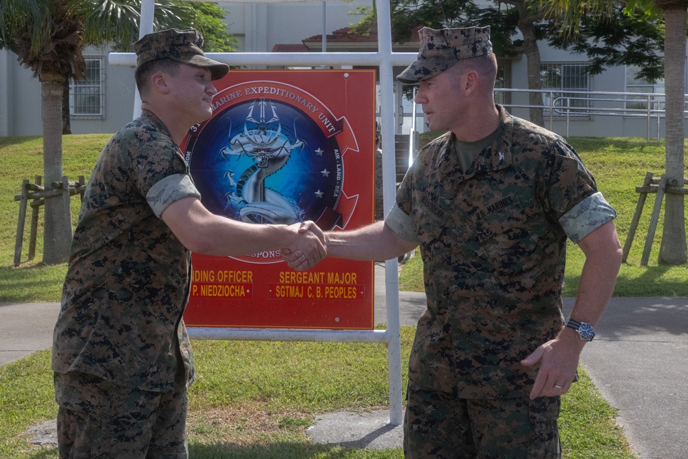 CO. Niedziocha holds coin ceremony to recognizes Sailors of the Quarter
