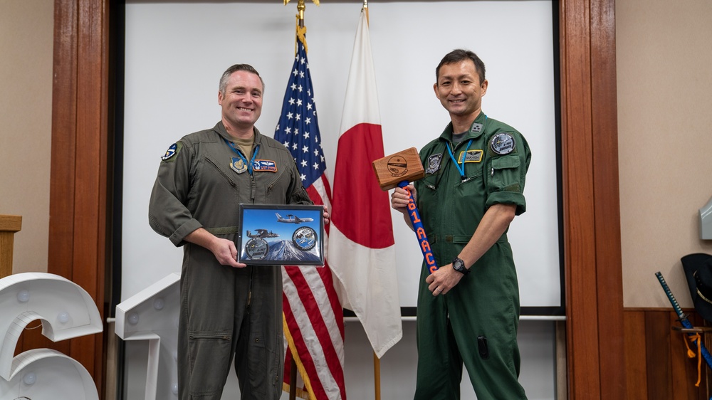 961st trains JASDF on new airframe system