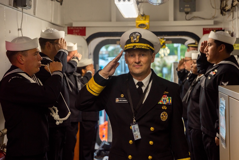 RAN VICE ADM. Mead and USN RADM Cavanaugh Visits Emory S. Land in Sydney