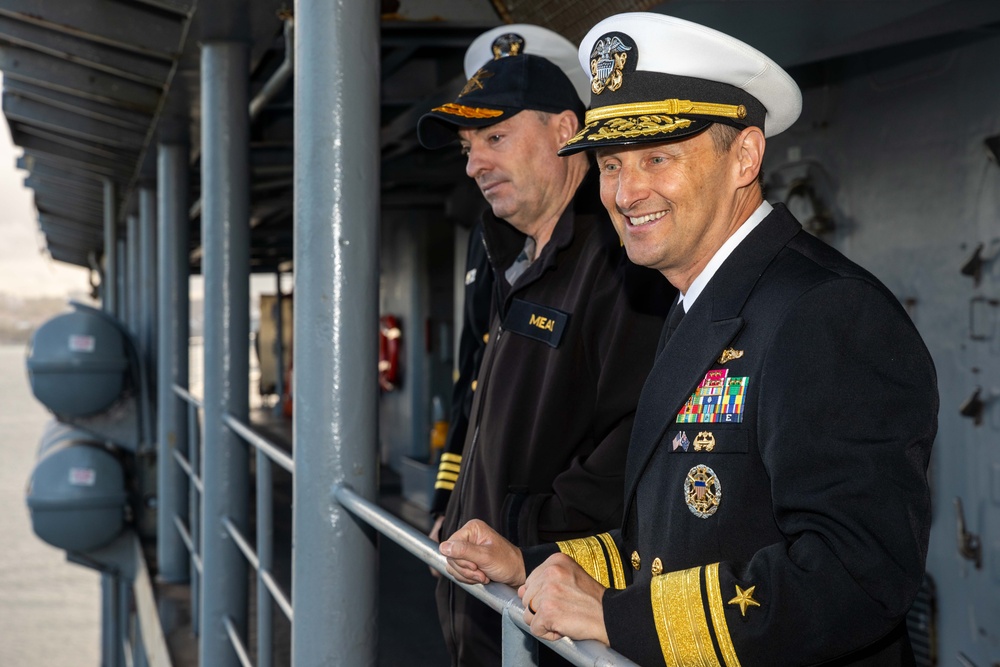 DVIDS - Images - RAN VICE ADM. Mead and USN RADM Cavanaugh Visits Emory ...