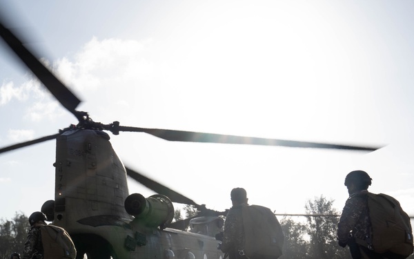 U.S., partner special forces free fall during RIMPAC 2024