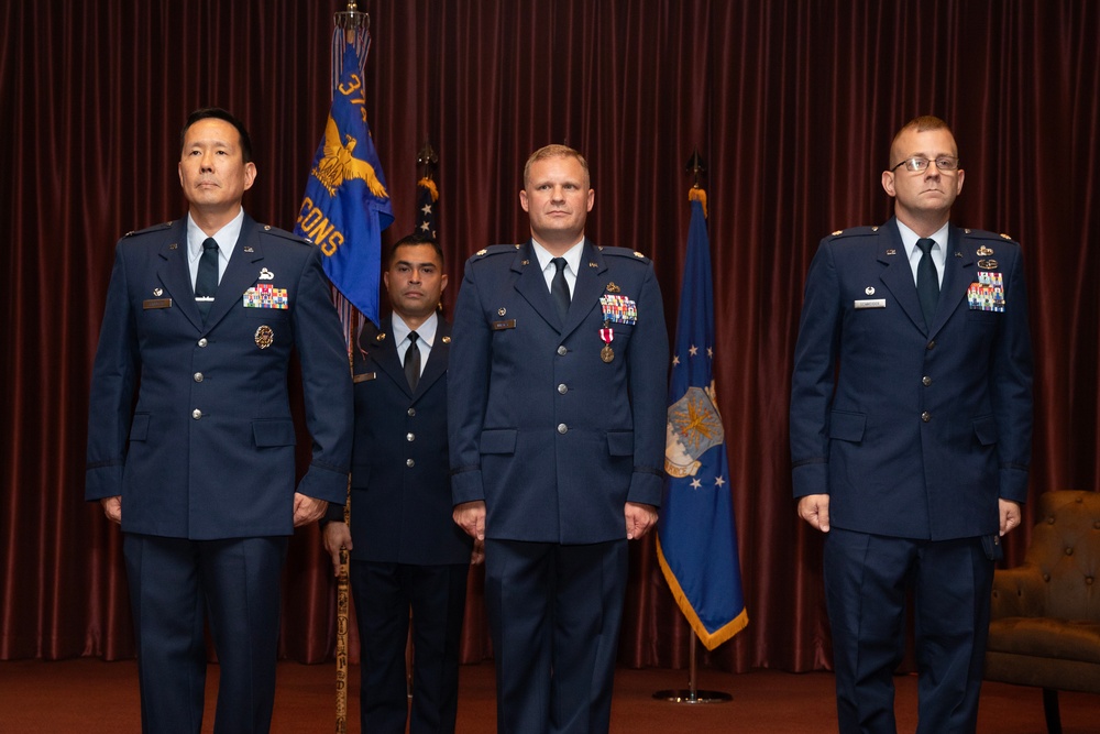 374th Contracting Squadron changes command