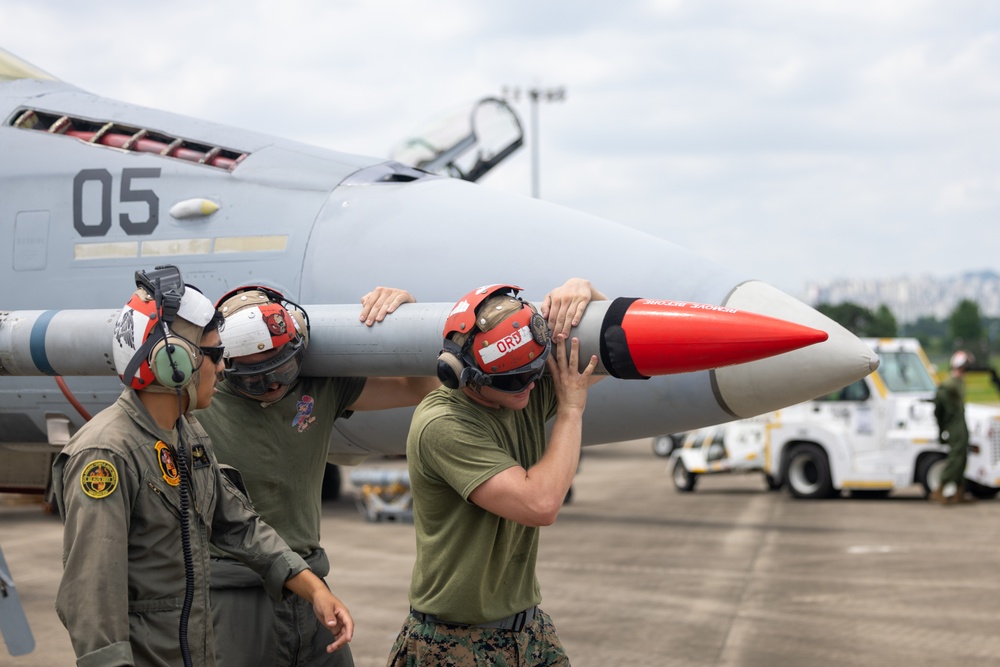 Get the Lead Out! | VMFA (AW)-224 Marines Conduct Operations Checks and Ordnance Offloading