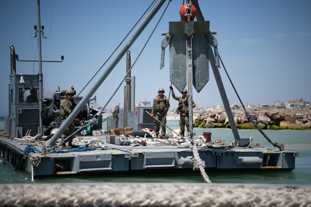 JLOTS Trident Pier Emplacement to Support Humanitarian Aid