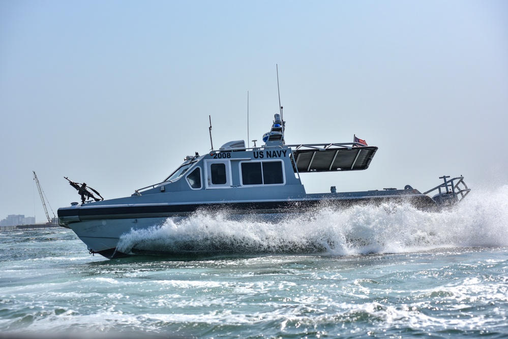 HPU Conducts High Speed Manuevers