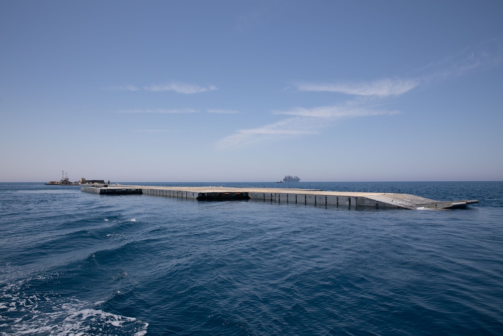 DVIDS - Images - JLOTS Trident Pier Emplacement to Support Humanitarian ...