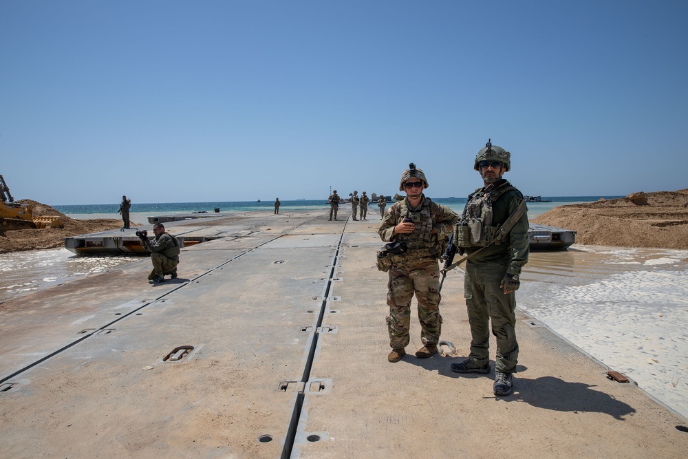 JLOTS Trident Pier Emplacement to Support Humanitarian Aid