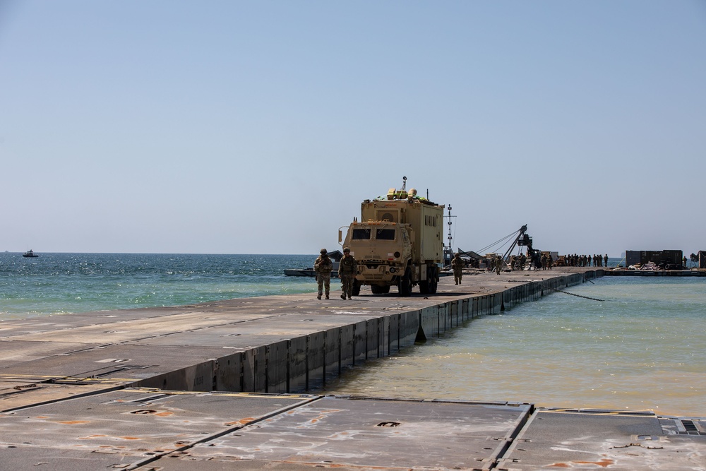 JLOTS Trident Pier Emplacement to Support Humanitarian Aid