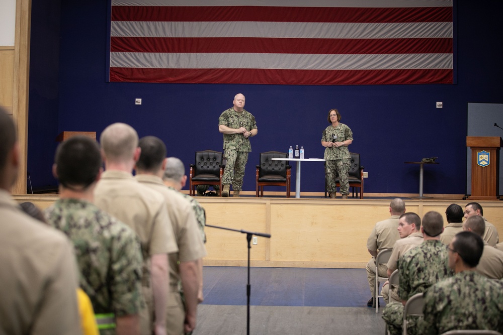 DVIDS - Images - CNO, MCPON Visit Officer Training Command Newport ...