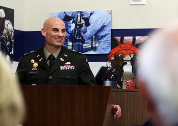 US Army lieutenant colonel inspires helicopter mechanics to reach for new heights