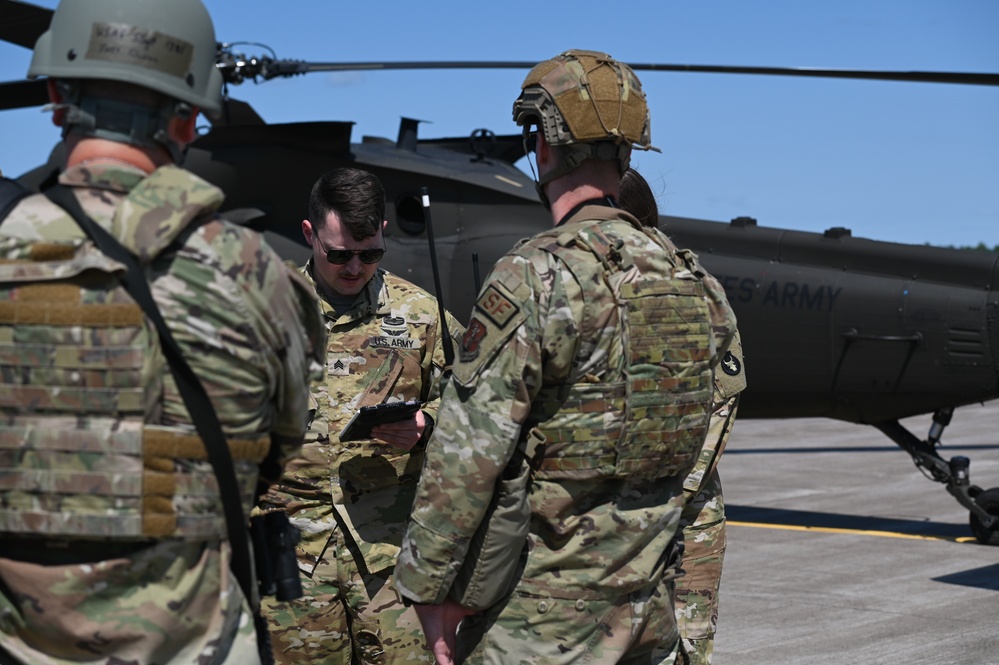 Minnesota National Guard Airmen train during exercise Operation Multi-Tools