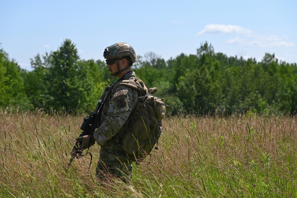 Minnesota National Guard Airmen train during exercise Operation Multi-Tools