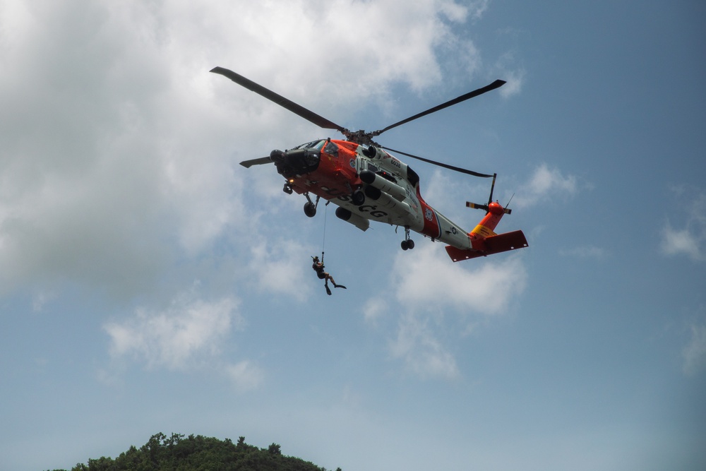 892nd MRBC and Coast Guard Survival Rescue Training