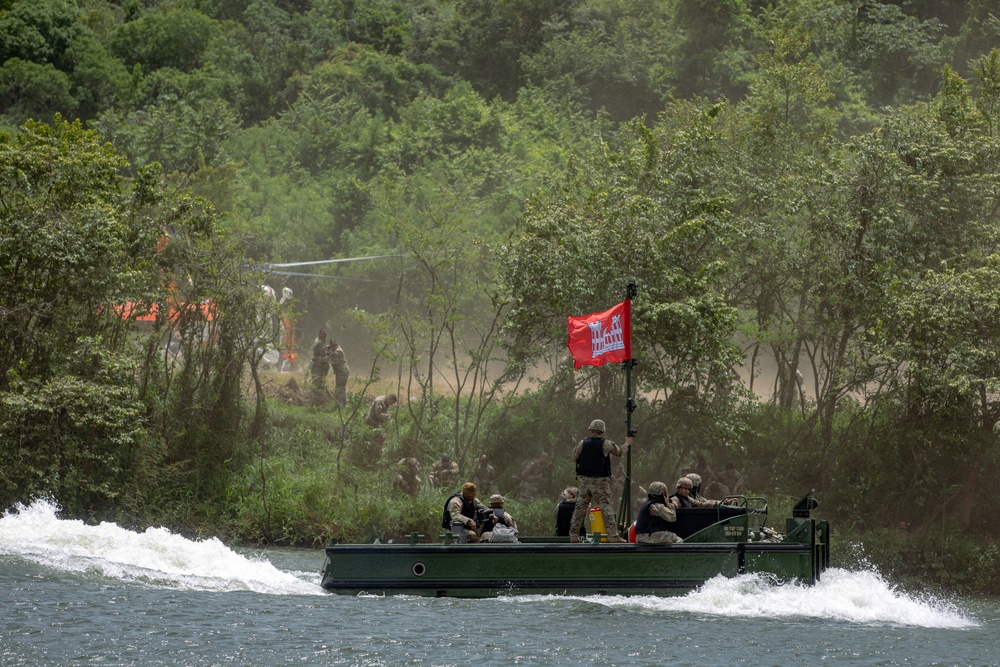 892nd MRBC and Coast Guard Survival Rescue Training