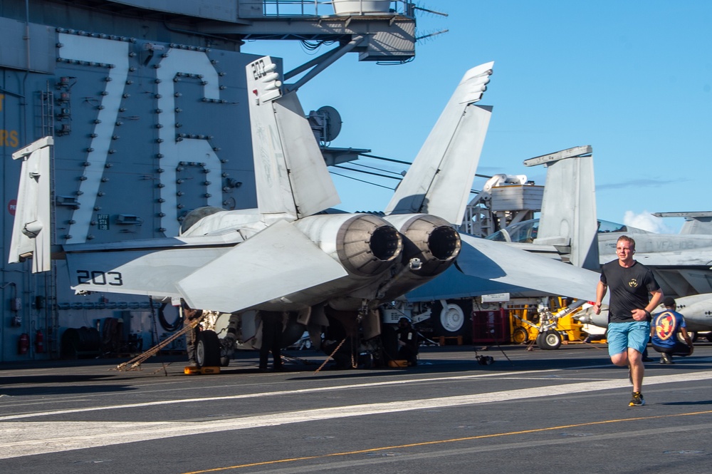 DVIDS - Images - USS Ronald Reagan (CVN76) Sailors participate in a 5K ...