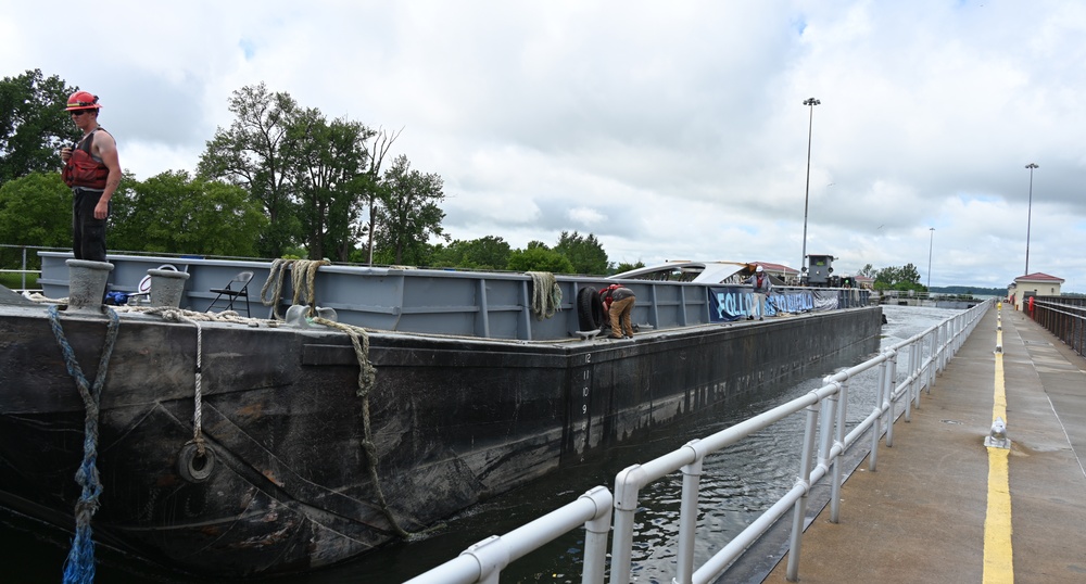 Ralph Wilson Bridge: Black Rock Lock