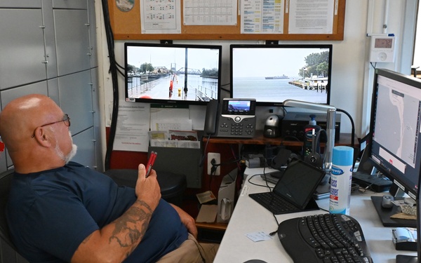 Ralph Wilson Bridge: Black Rock Lock