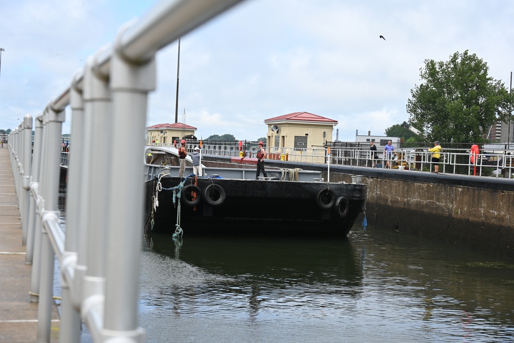 Ralph Wilson Bridge: Black Rock Lock