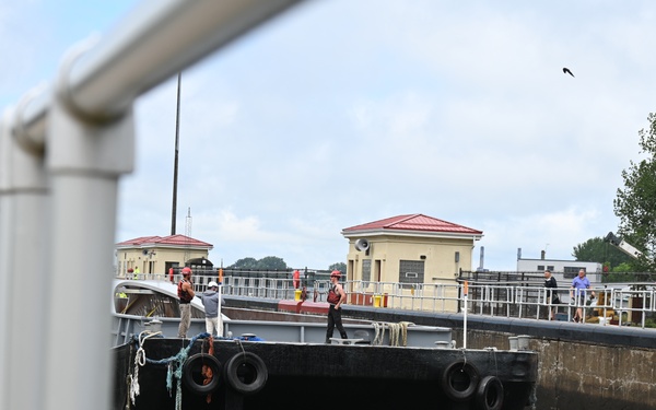 Ralph Wilson Bridge: Black Rock Lock