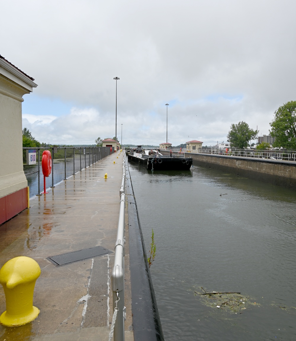 Ralph Wilson Bridge: Black Rock Lock