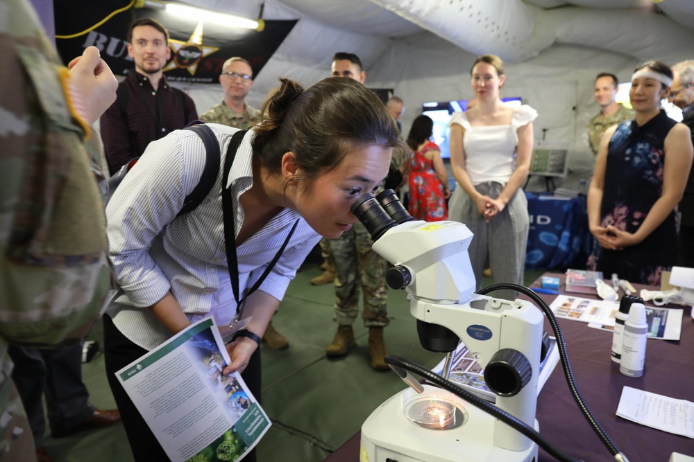 WRAIR Highlights Its Research at MRDC Capability Days