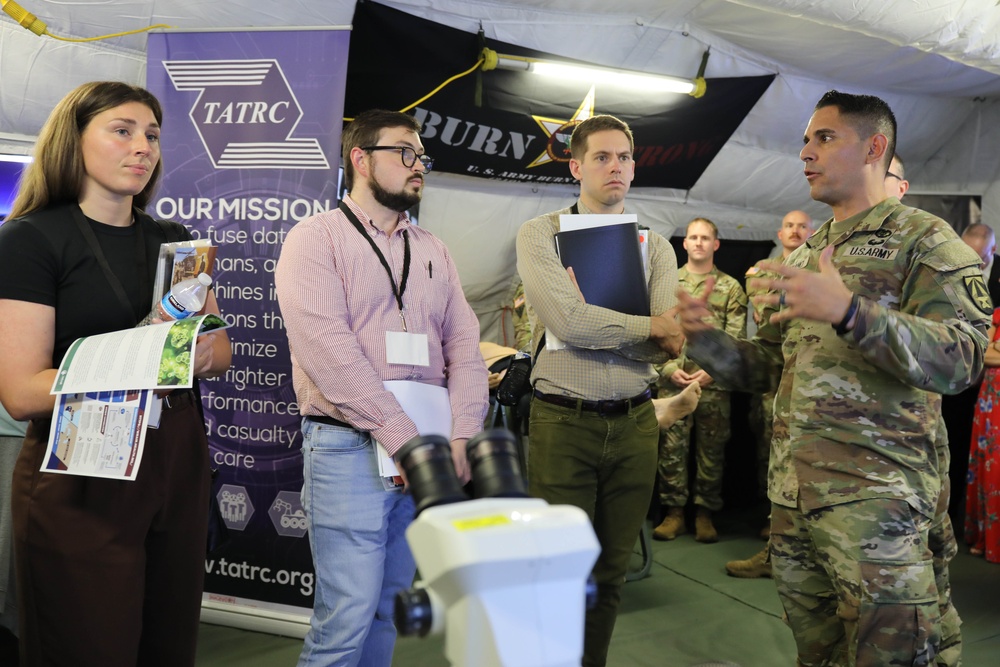 WRAIR Highlights Its Research at MRDC Capability Days