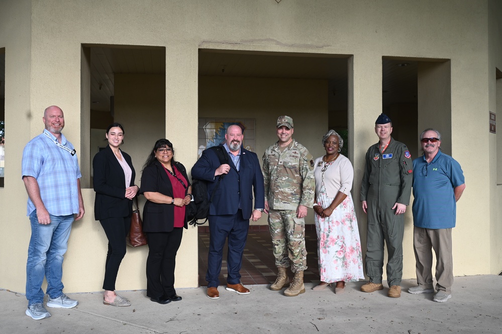 ACC A5/8 and IG visit the 67th Cyberspace Wing