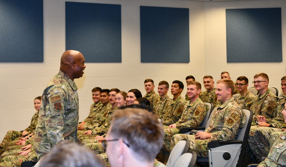 'Remember why you serve,’ top enlisted Guard leader says in South Dakota 'Remember why you serve,’ top enlisted Guard leader says in South Dakota