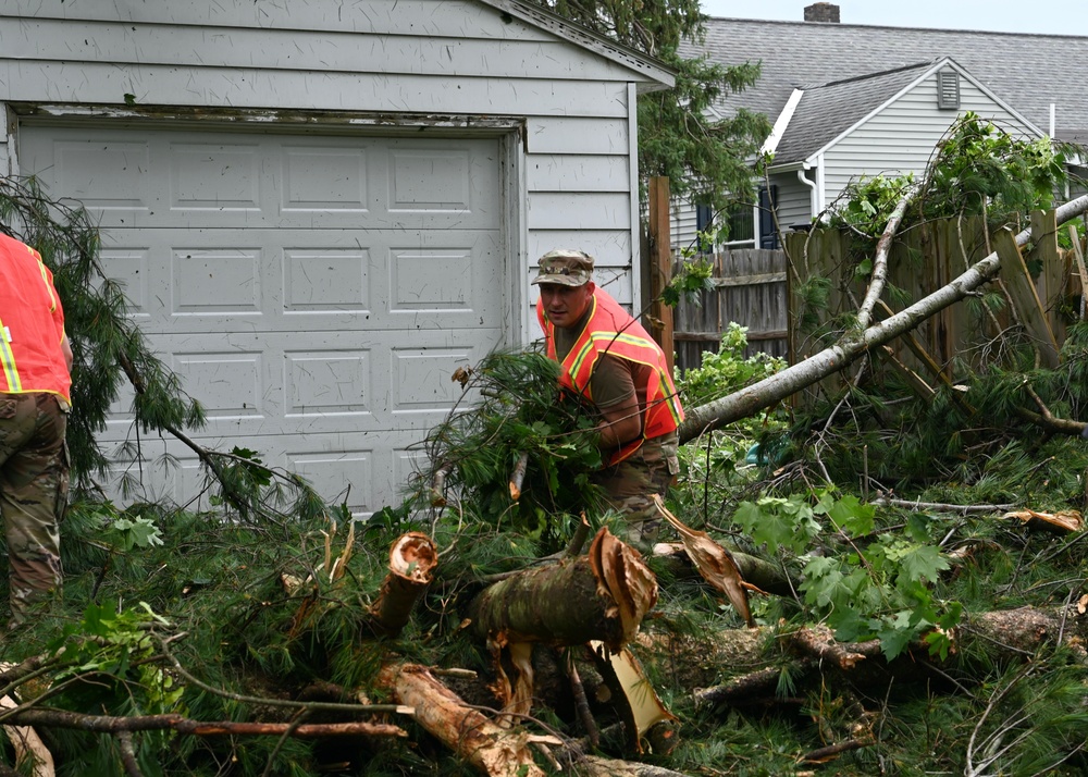 NY National Guard Airmen respond to storm in Rome