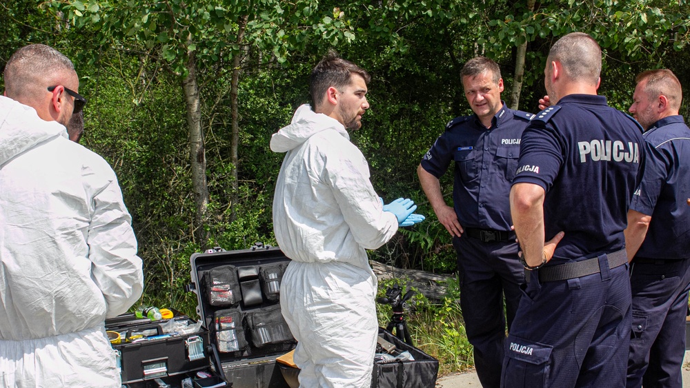 Army CID Partners with Polish Law Enforcement for Bomb Blast-Scene Evidence Workshop