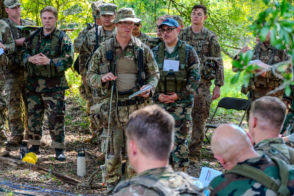 4th SFAB Advisors Participate in Combined Arms Rehearsal During JRTC VALEX