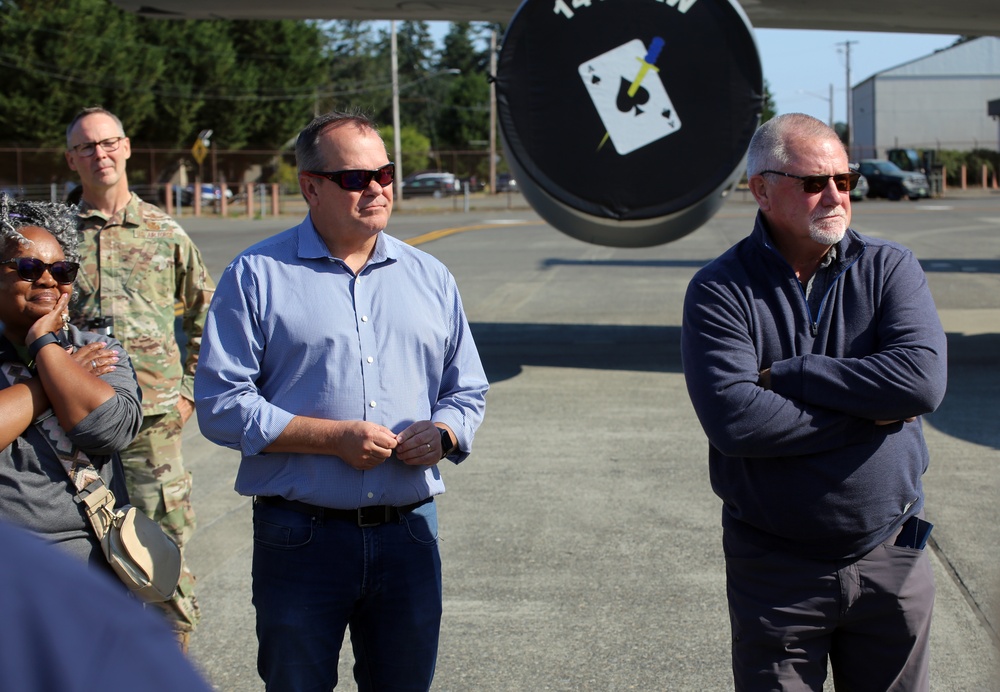 State Legislative members take flight with Washington National Guard during event