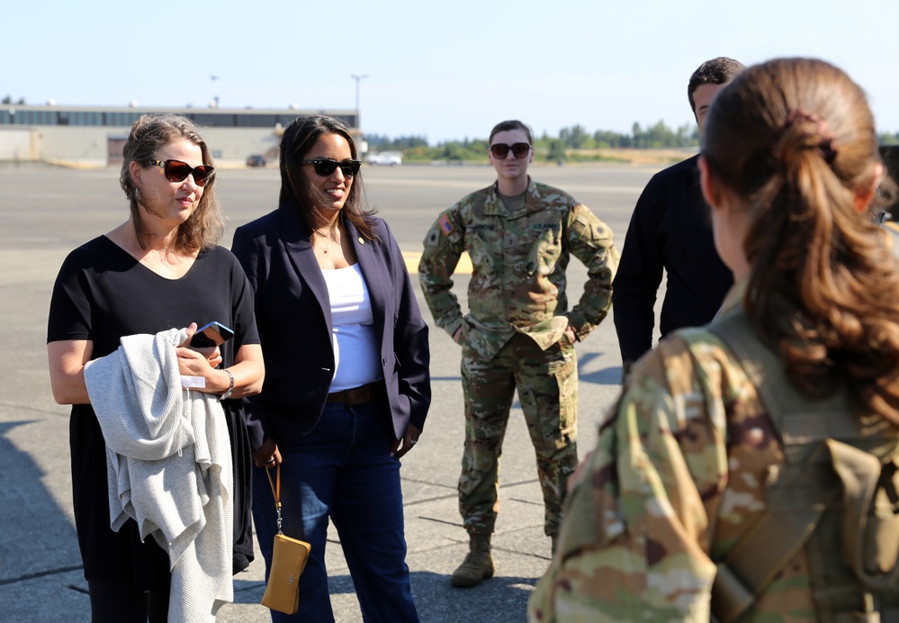 State Legislative members take flight with Washington National Guard during event