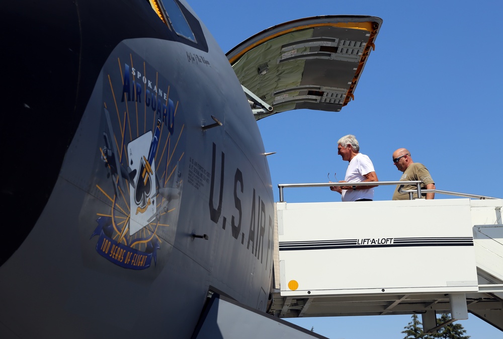 State Legislative members take flight with Washington National Guard during event