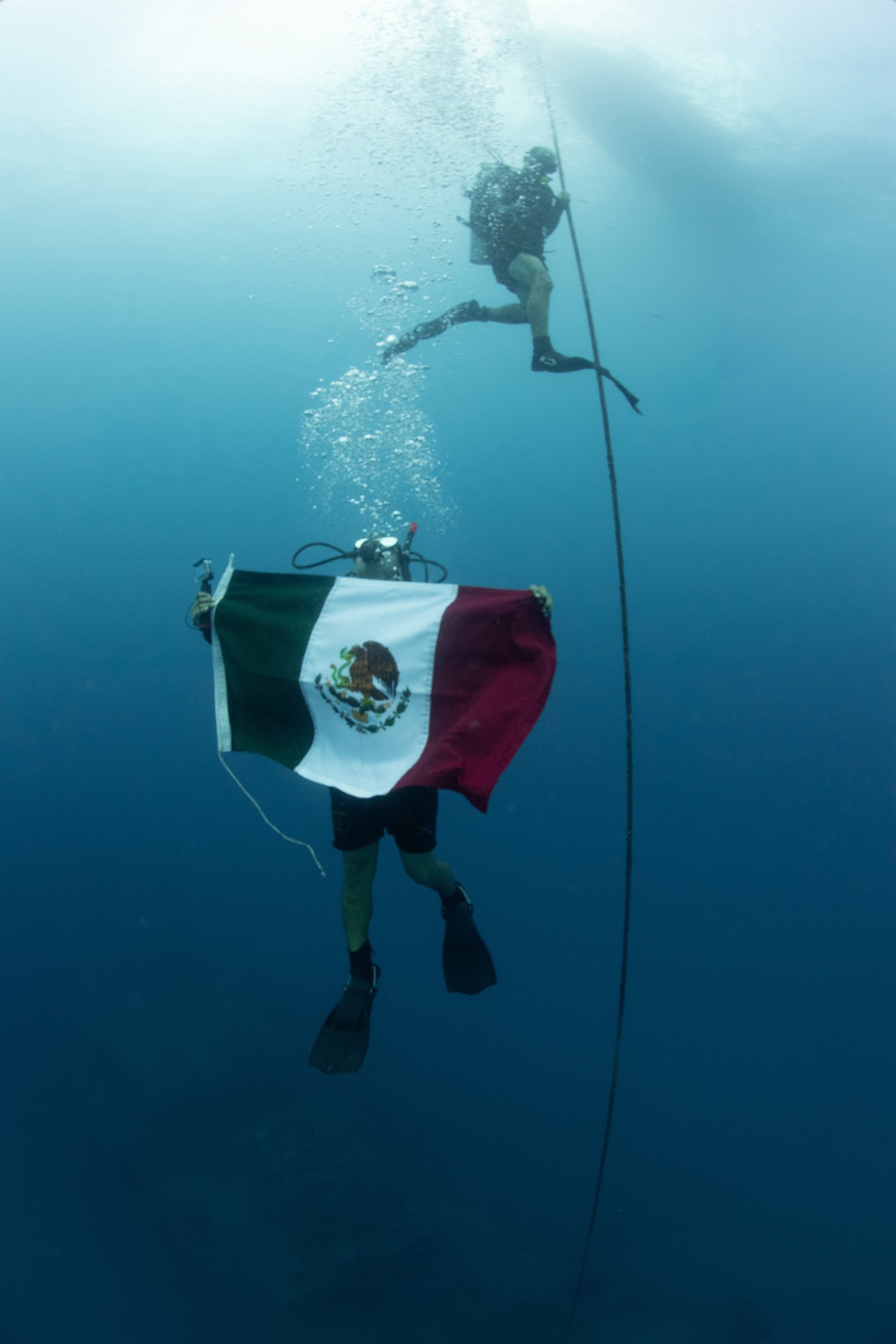 U.S., Mexican and New Zealand Navy Divers conduct familiarization dives during RIMPAC 2024