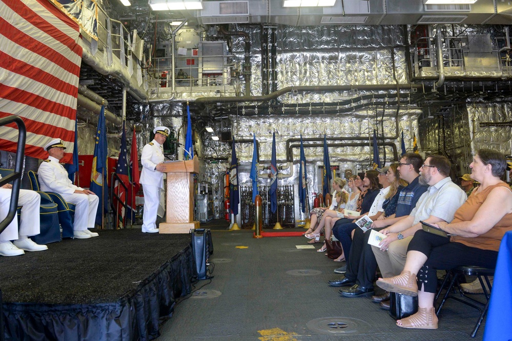 USS Jackson (LCS 6) Conducts Change of Command Ceremony