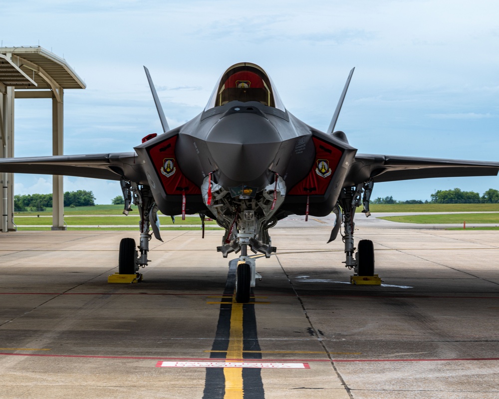 First TR-3 F-35 arrives in Alabama.