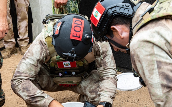 Peruvian, Dutch, Mexican, Korean and U.S. forces compete in EOD skills challenge during RIMPAC 2024