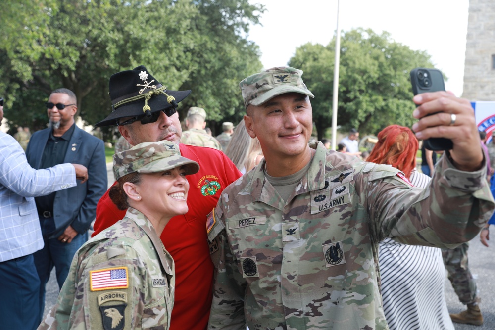 5th Recruiting Brigade Changes Command