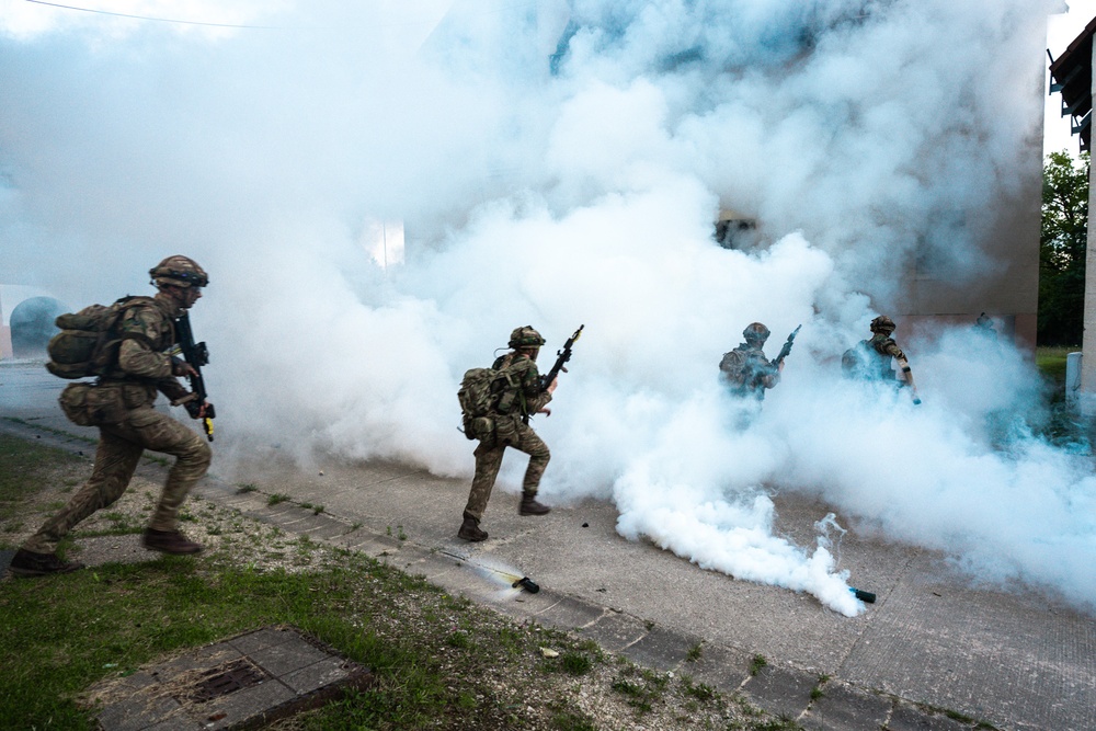 British Army Officer Cadets Train in Hohenfels