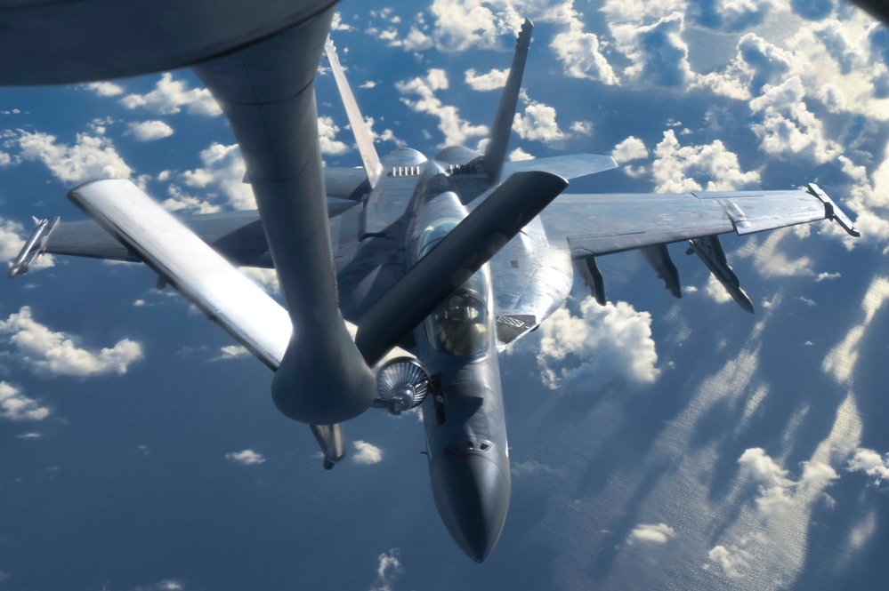 DVIDS Images U.S. Air Force KC135 refuels Navy FA18 Super