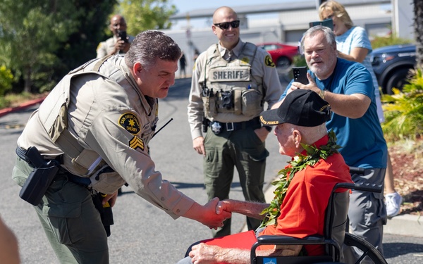 Marine veteran celebrates 99th birthday