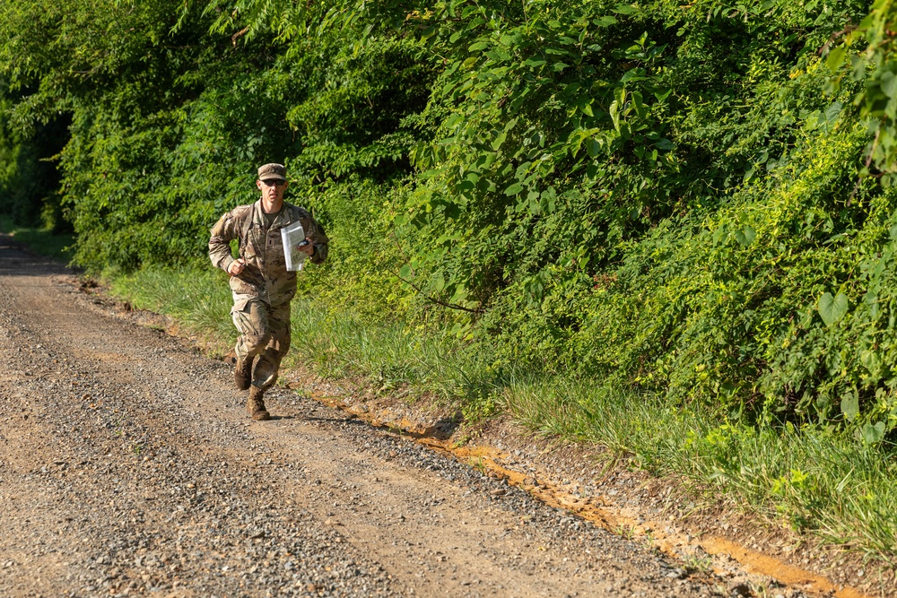1st Lt. Layton Thorpe heads to his next point